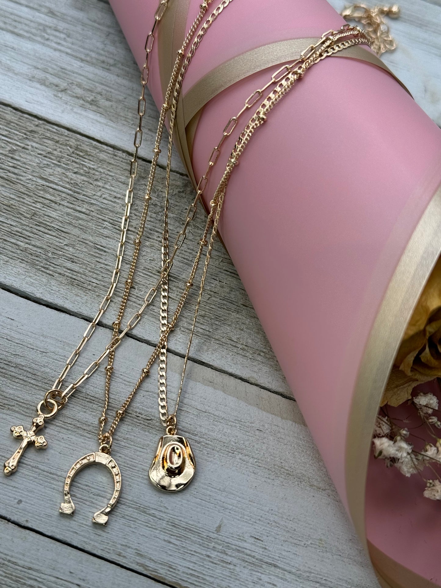 Howdy Necklace