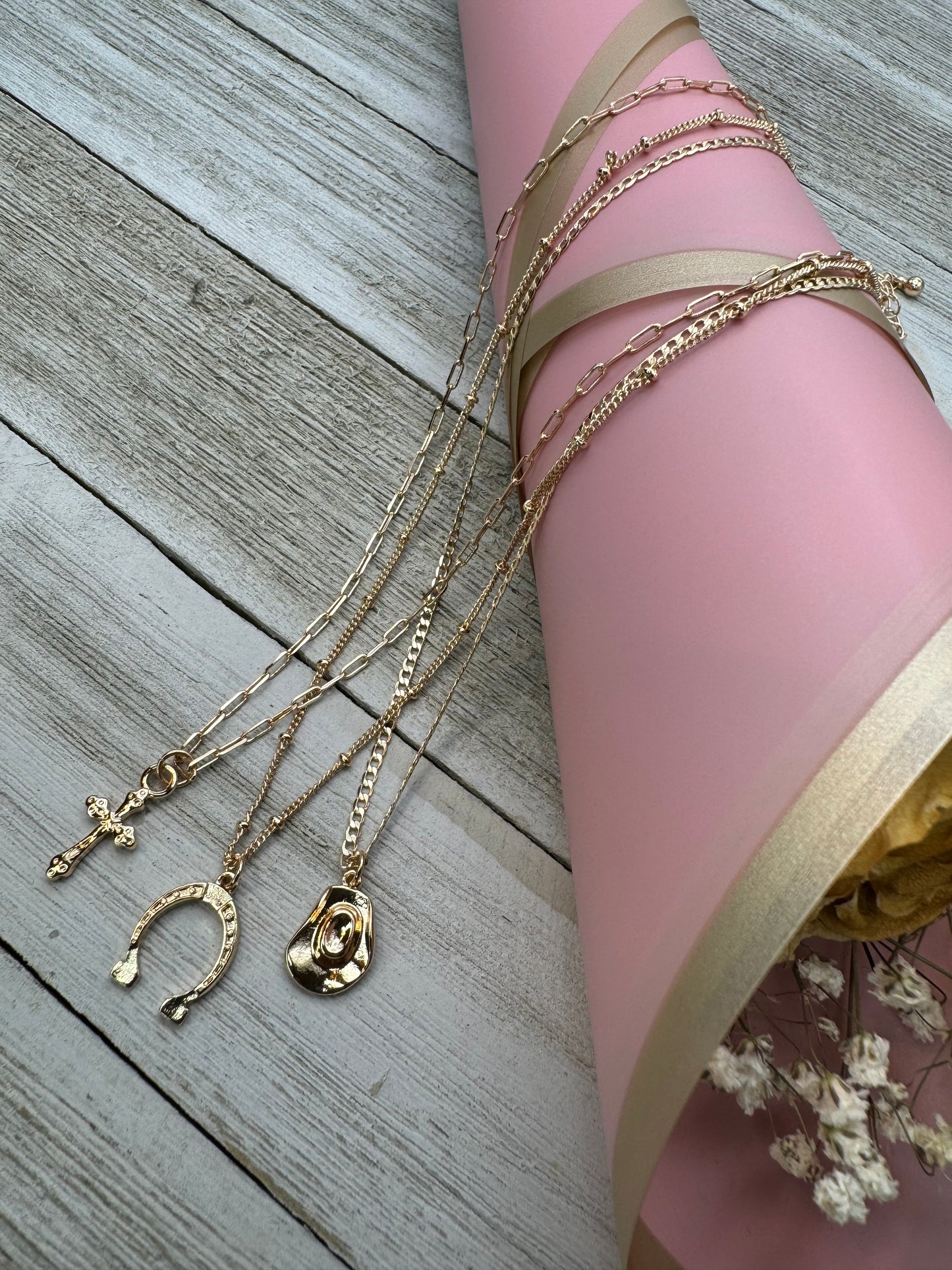 Howdy Necklace