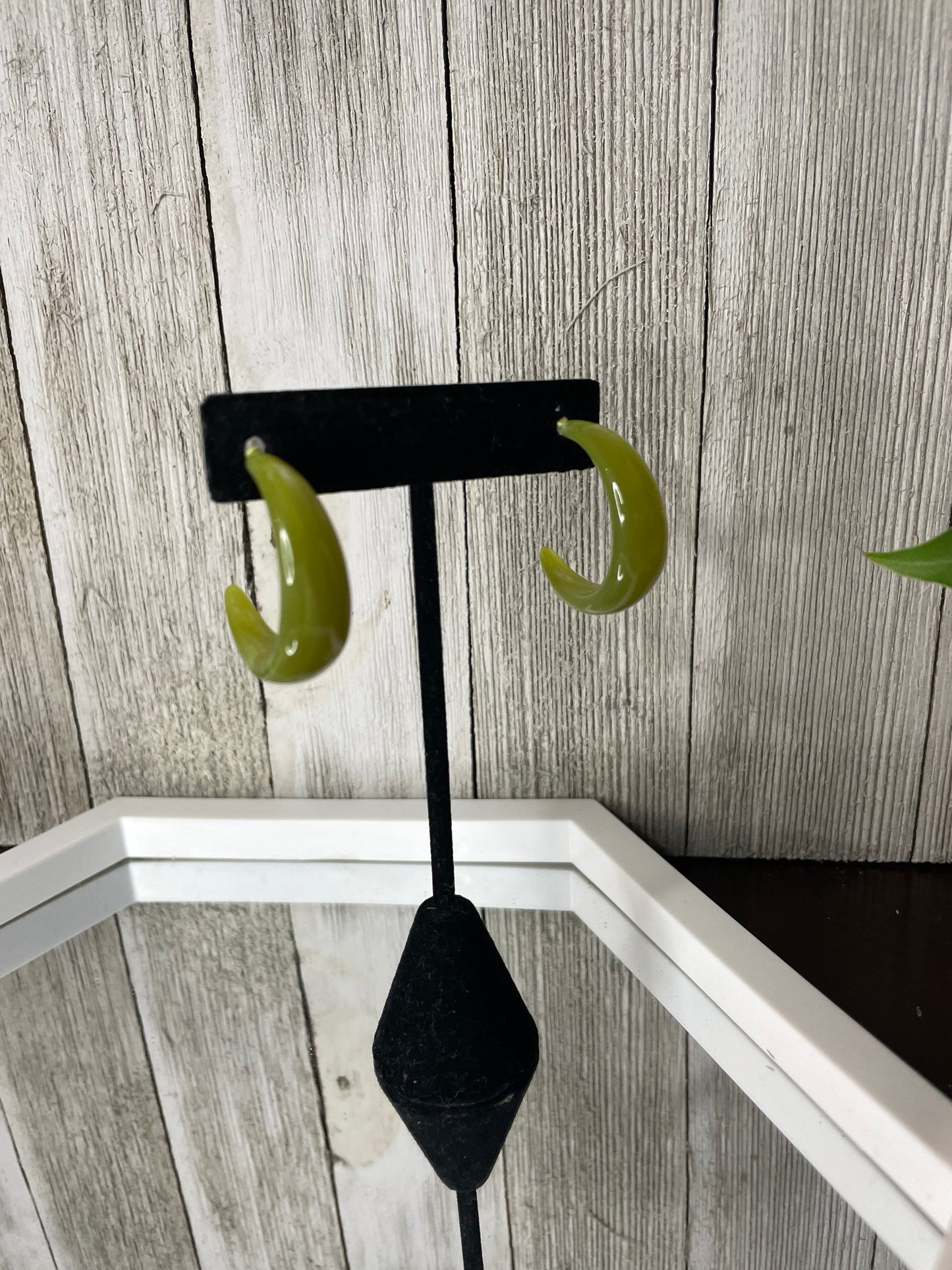 Crescent Hoops