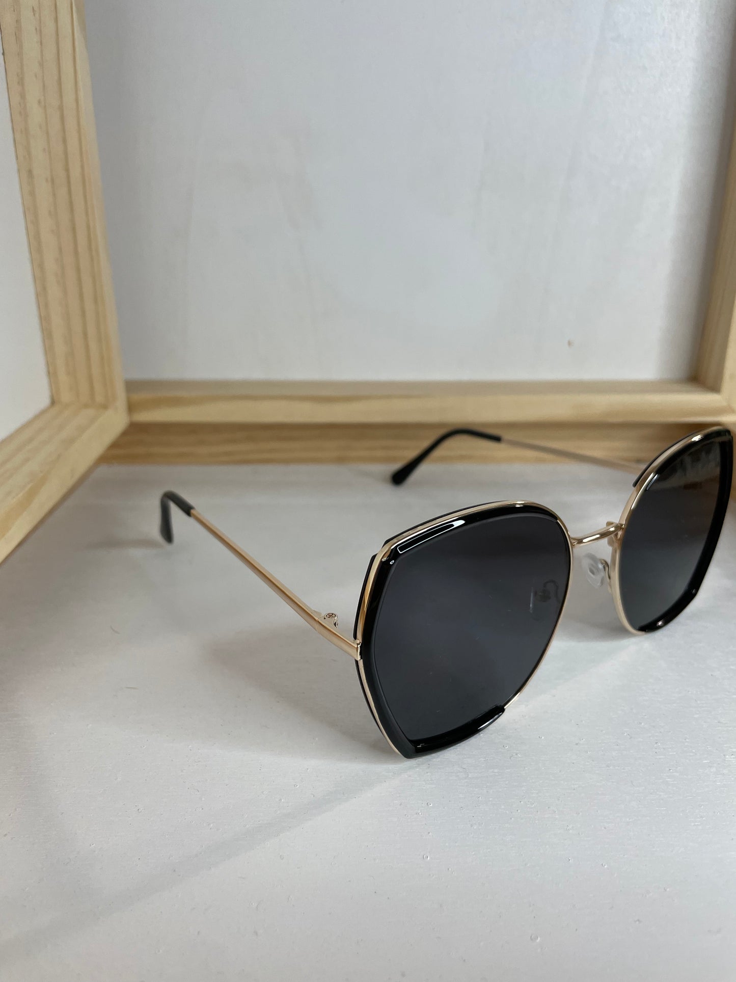Roxane Sunnies (Black)