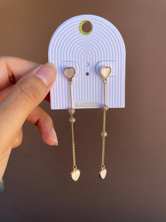 Corazón Dangly Earrings