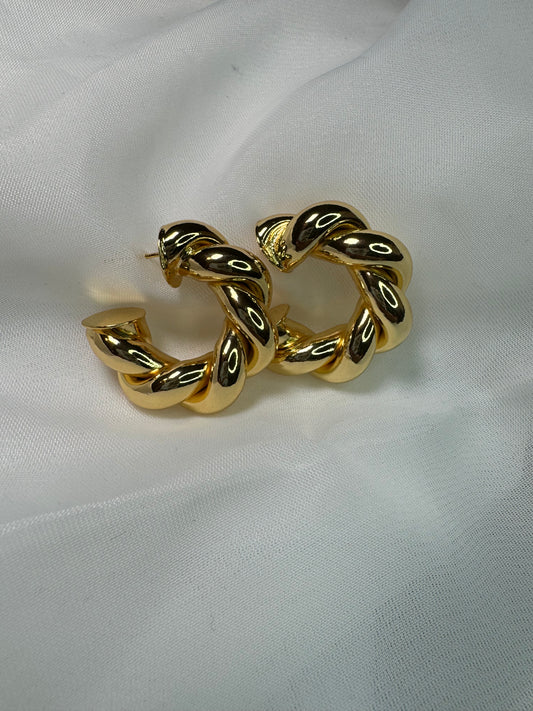 Julia Twist Hoops