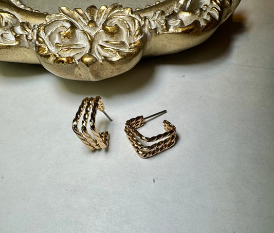 Mia Hoops